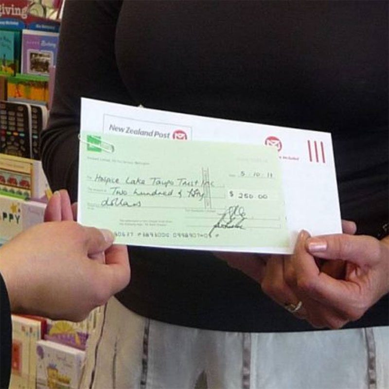 replacing-cheque-donations-to-franklin-hospice